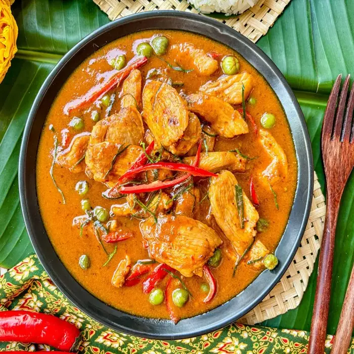 Panang chicken curry (kaeng panang gai) (Thai Chicken)